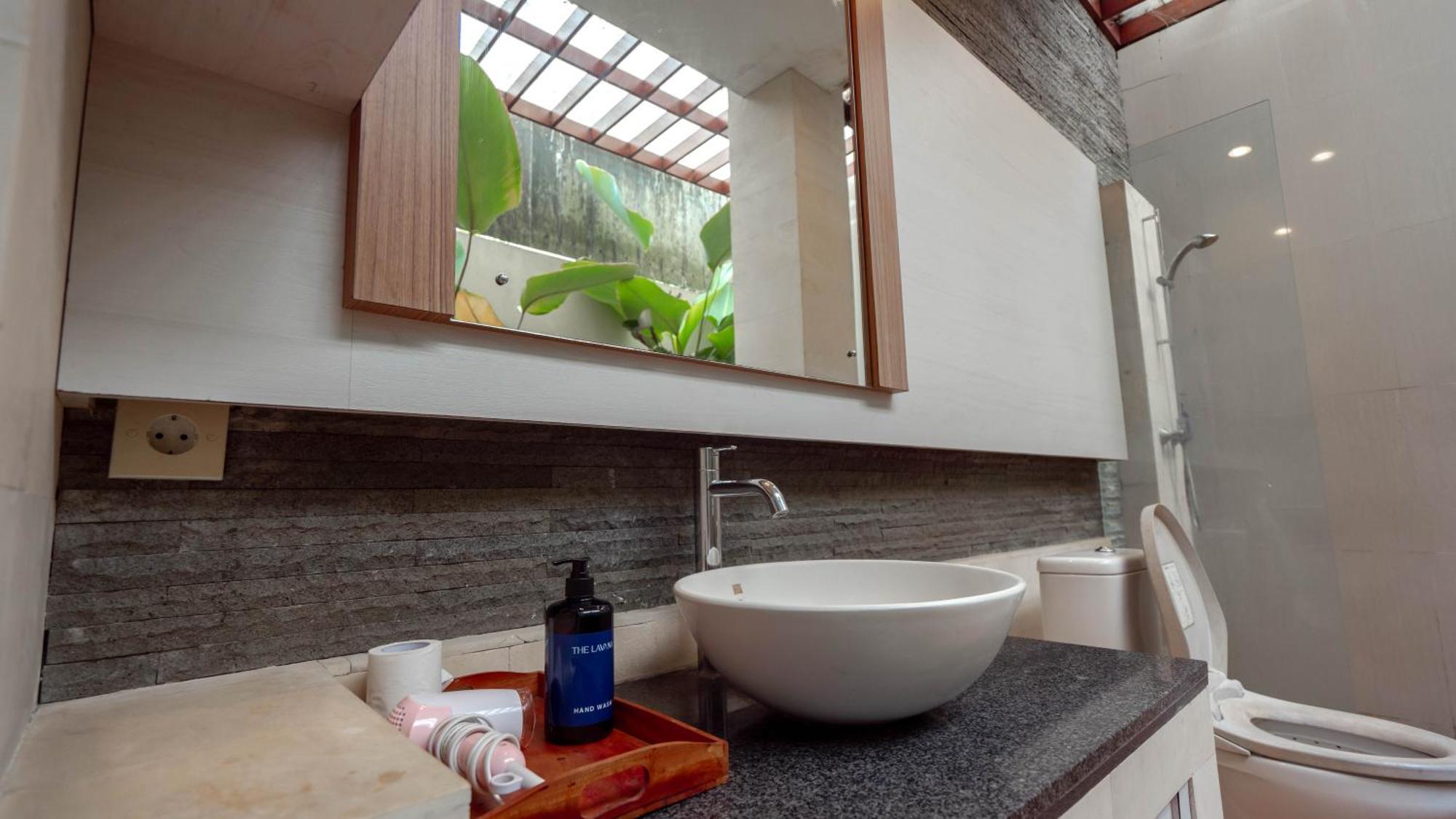 The Lavana Bali Radiance Villa Raya Canggu Esterno foto
